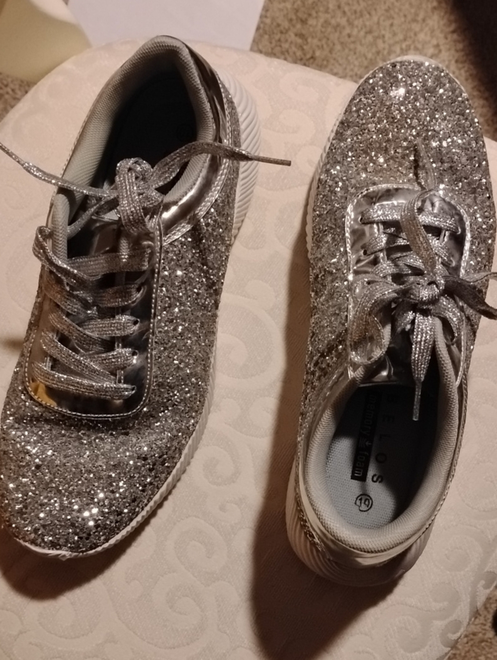 Glitter Lace-Up Flats in Silver